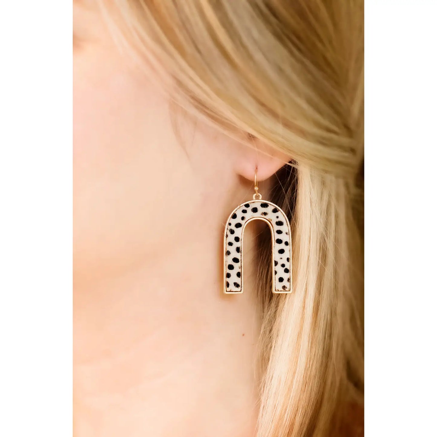 Arch Shape Earrings - White Leopard