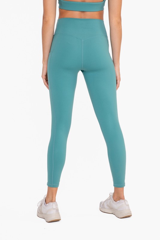 Lycra-Blend Sweetheart Back Highwaist Leggings