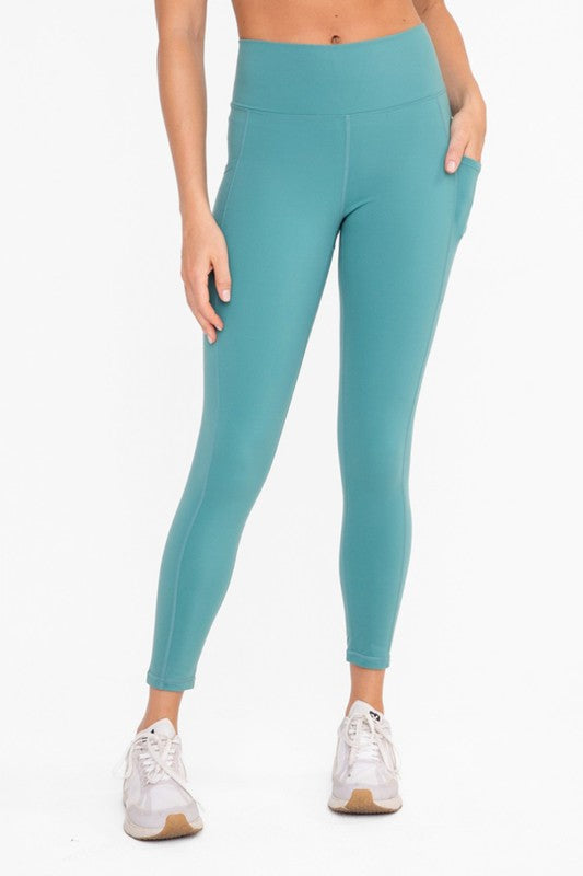 Lycra-Blend Sweetheart Back Highwaist Leggings