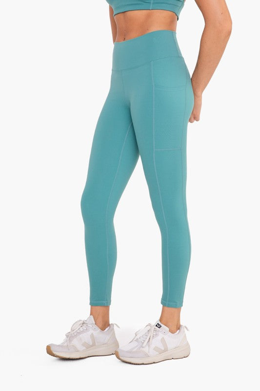 Lycra-Blend Sweetheart Back Highwaist Leggings